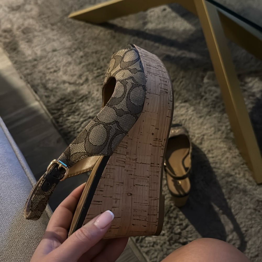 Coach Women’s Wedges Sz 6.5 great condition